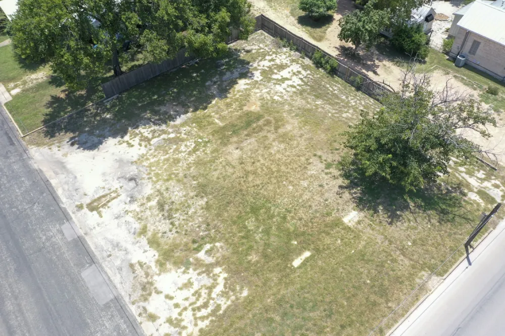 611 Llano Street Fredericksburg, TX 78624