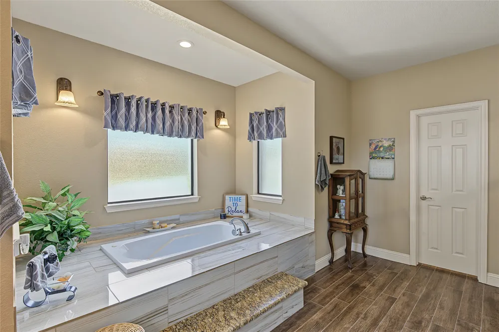 448 County Road 3690 Boyd, TX 76023