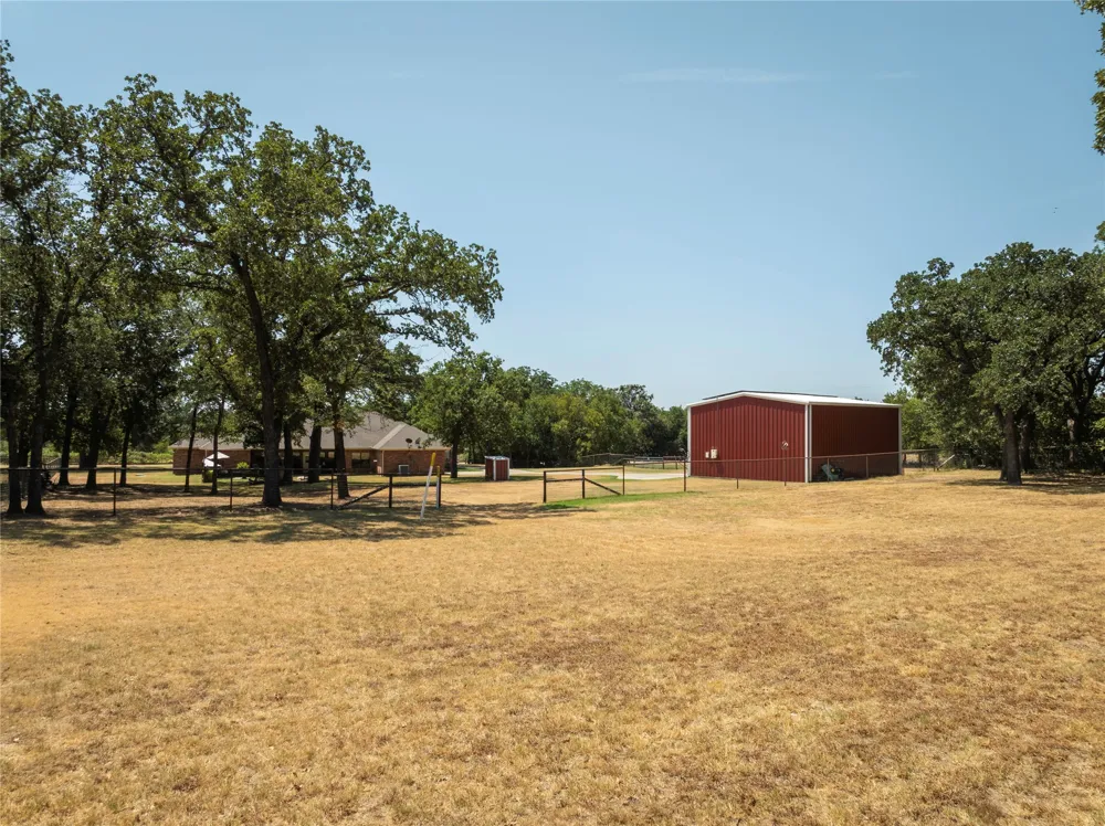 448 County Road 3690 Boyd, TX 76023