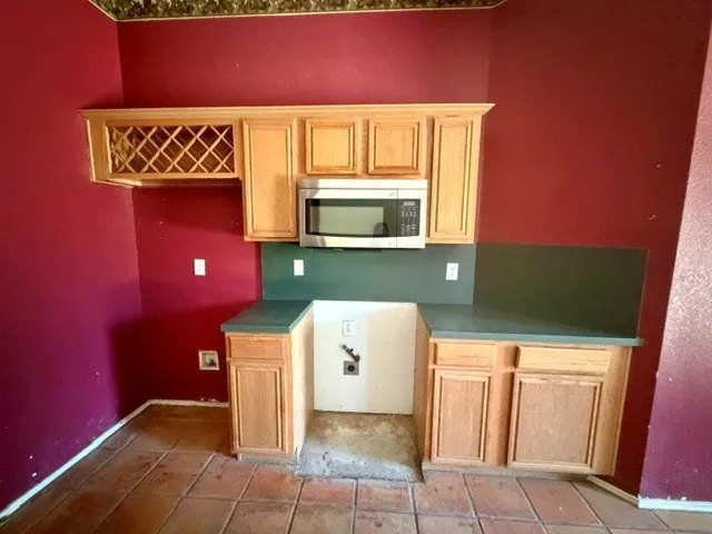 111 Craddock Glenn Heights, TX 75154