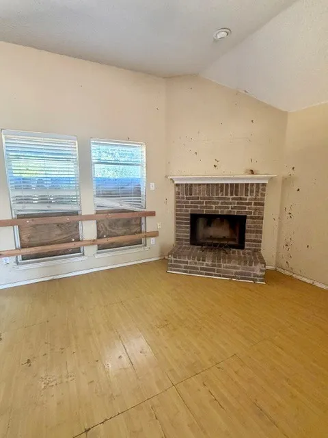 111 Craddock Glenn Heights, TX 75154
