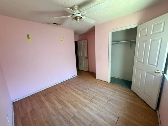 111 Craddock Glenn Heights, TX 75154