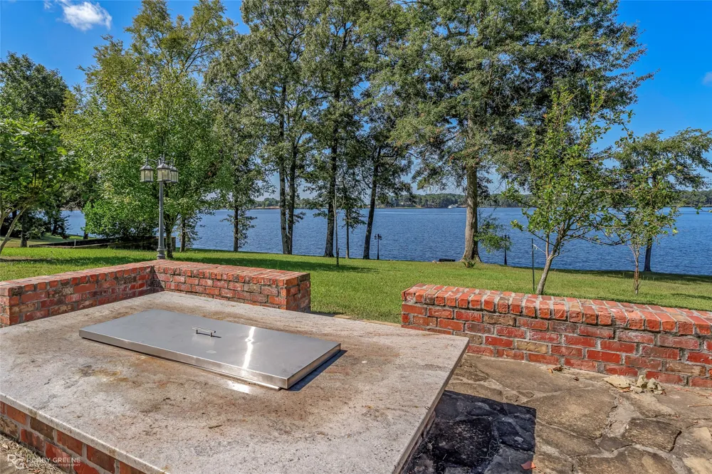 5081 Westrilee Drive Benton, LA 71006