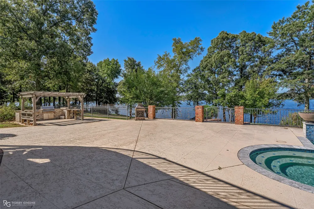 5081 Westrilee Drive Benton, LA 71006