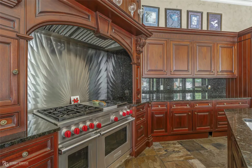 5081 Westrilee Drive Benton, LA 71006