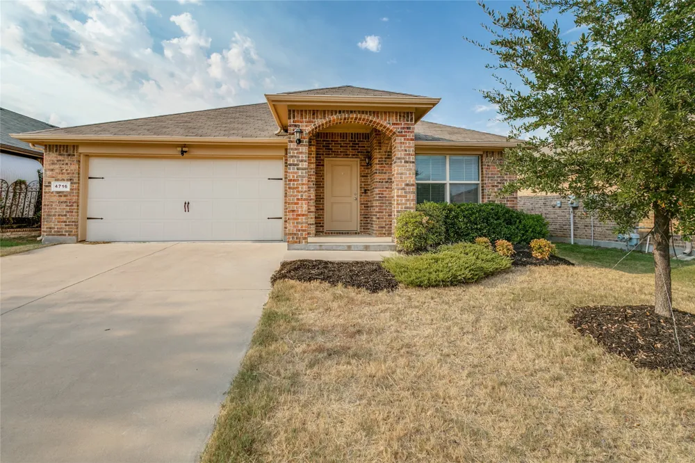 4716 Feltleaf Avenue Fort Worth, TX 76036