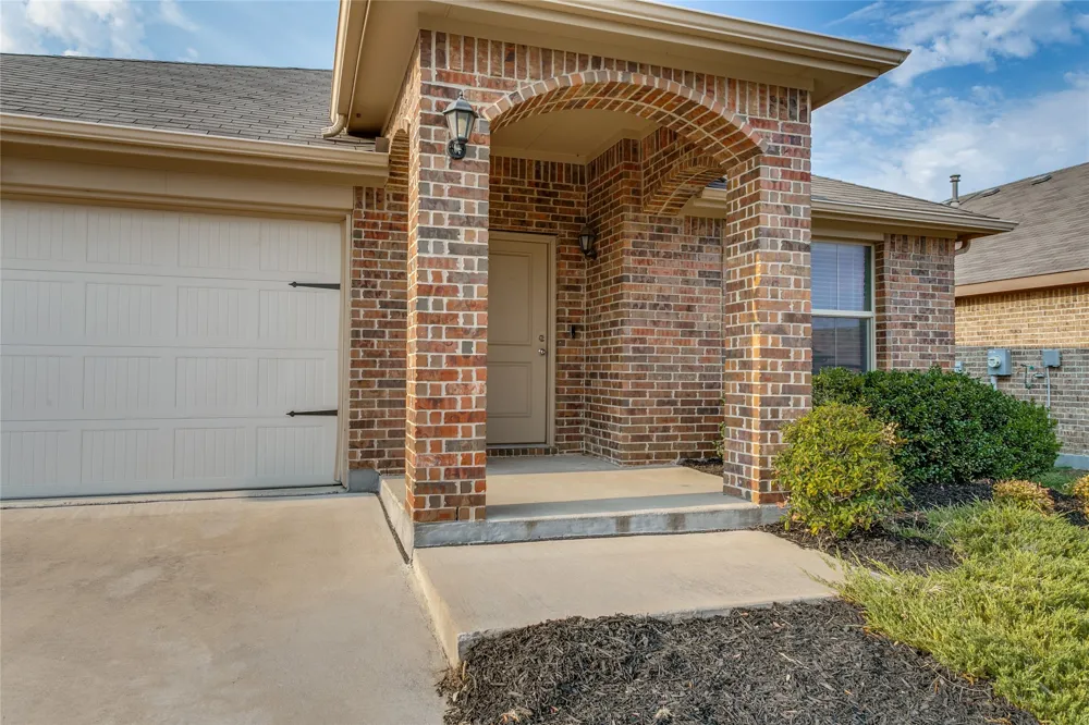 4716 Feltleaf Avenue Fort Worth, TX 76036