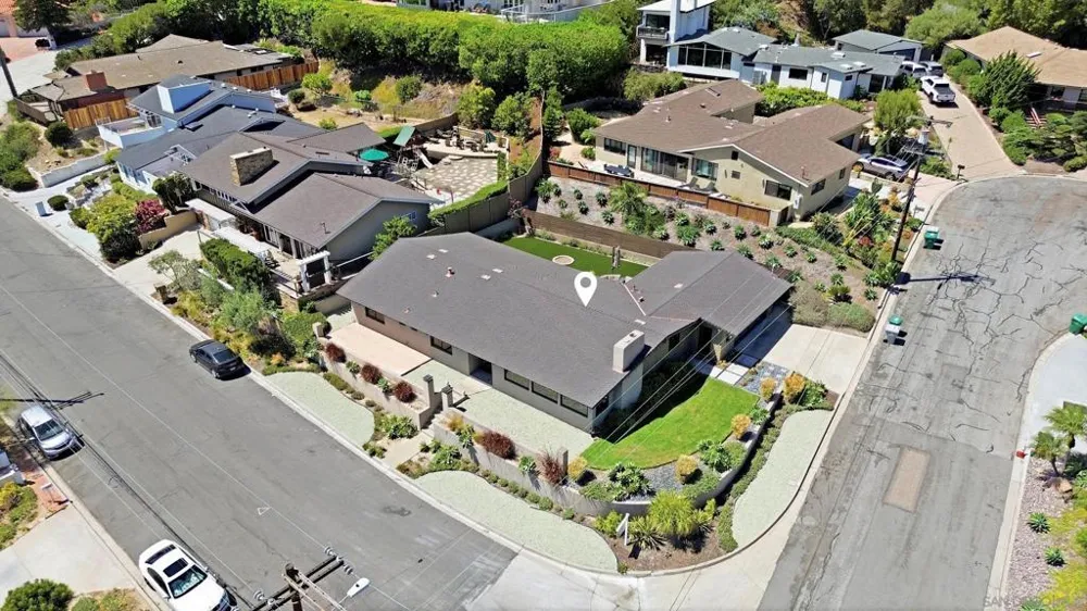 1044 Avenida Amantea La Jolla, CA 92037