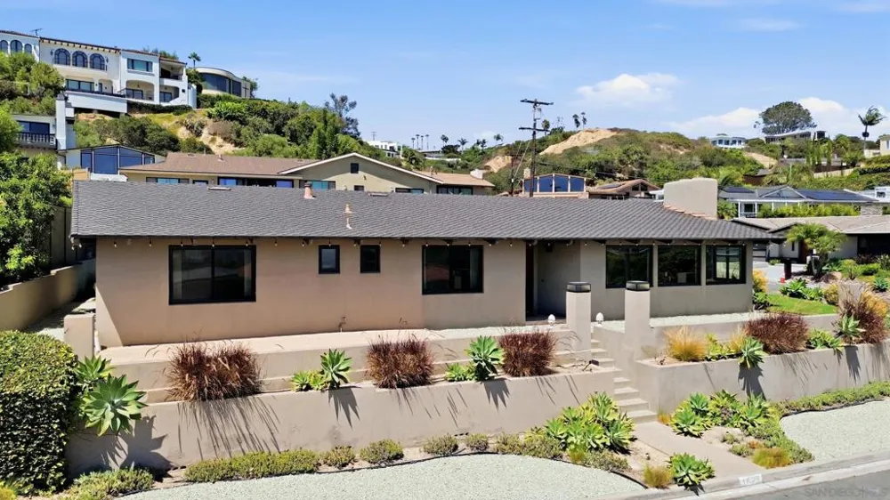 1044 Avenida Amantea La Jolla, CA 92037