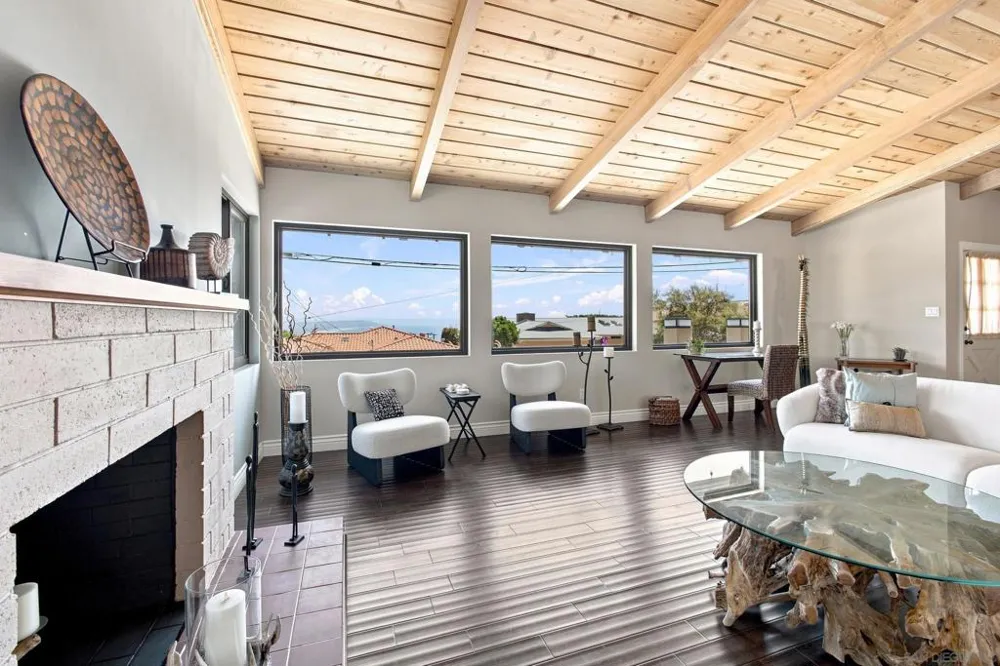 1044 Avenida Amantea La Jolla, CA 92037