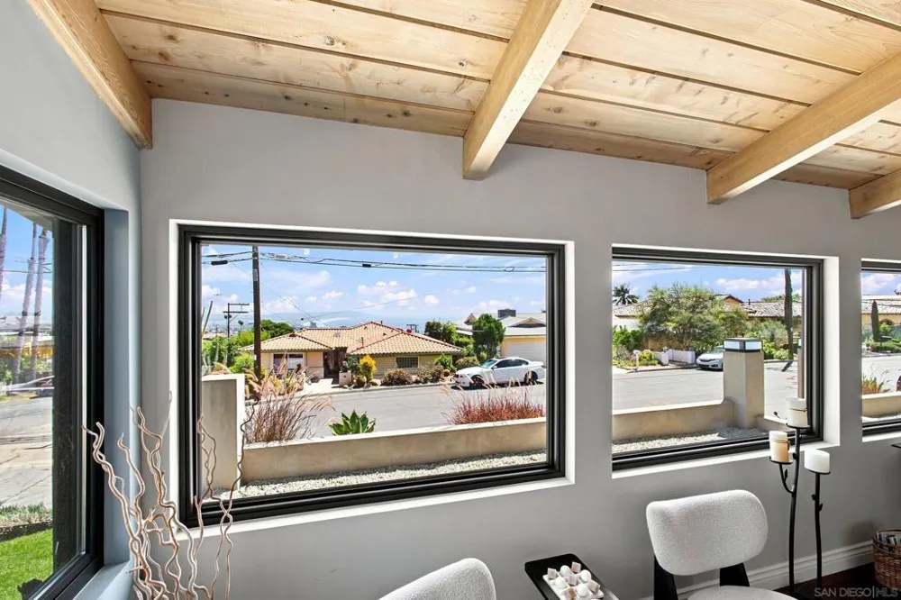 1044 Avenida Amantea La Jolla, CA 92037