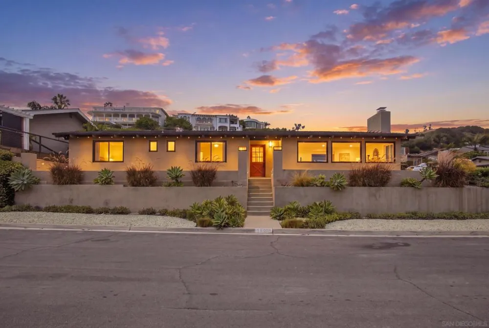 1044 Avenida Amantea La Jolla, CA 92037
