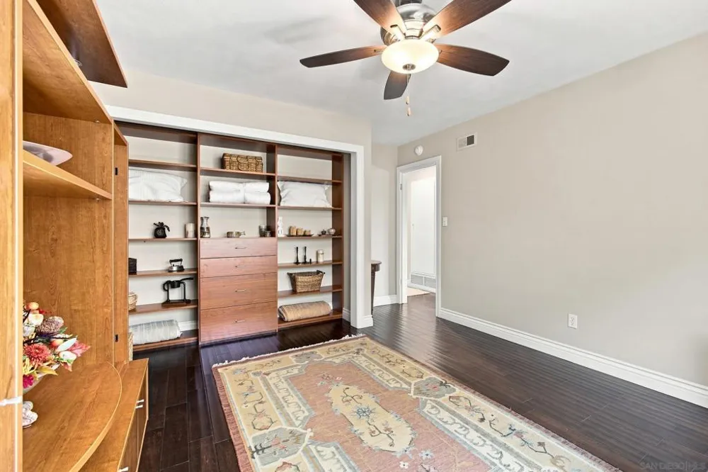 1044 Avenida Amantea La Jolla, CA 92037