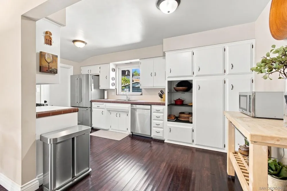 1044 Avenida Amantea La Jolla, CA 92037