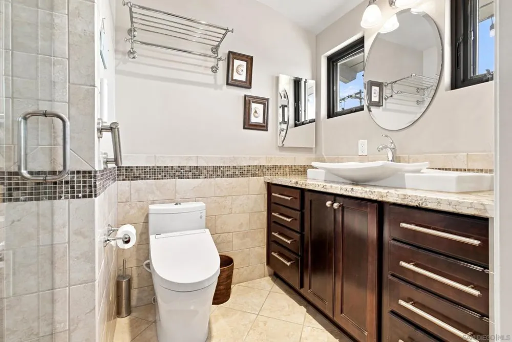 1044 Avenida Amantea La Jolla, CA 92037