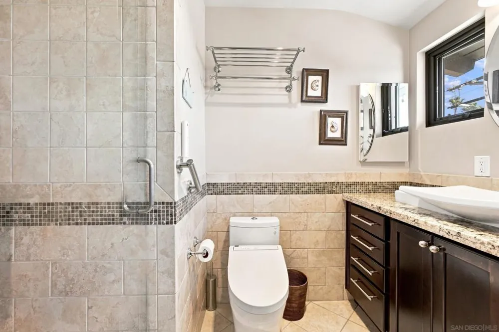 1044 Avenida Amantea La Jolla, CA 92037