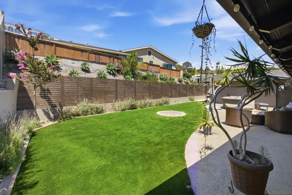 1044 Avenida Amantea La Jolla, CA 92037