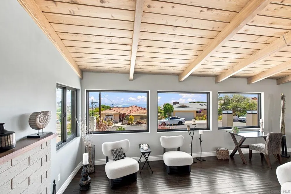 1044 Avenida Amantea La Jolla, CA 92037