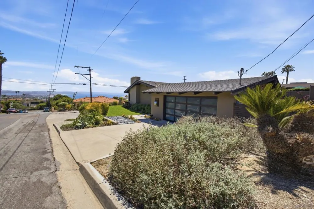 1044 Avenida Amantea La Jolla, CA 92037