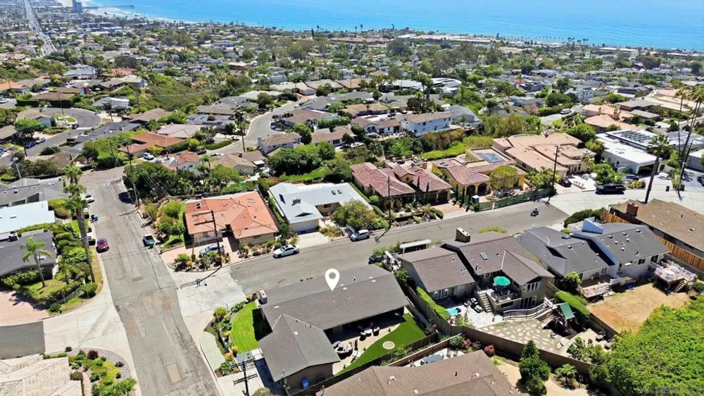 1044 Avenida Amantea La Jolla, CA 92037