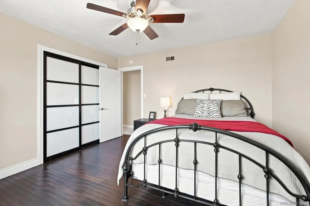 1044 Avenida Amantea La Jolla, CA 92037