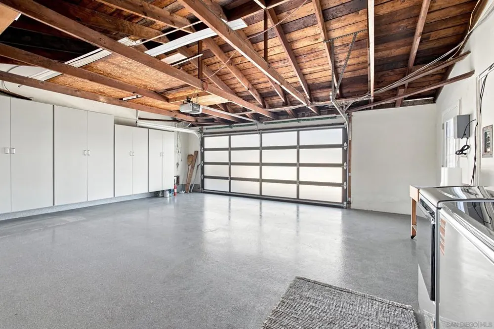 1044 Avenida Amantea La Jolla, CA 92037