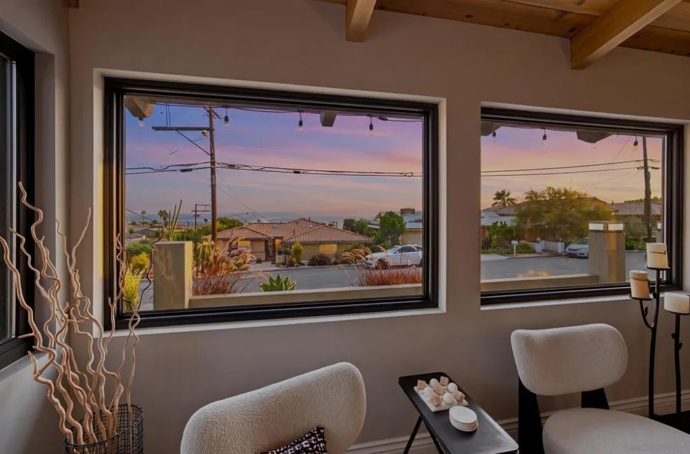 1044 Avenida Amantea La Jolla, CA 92037