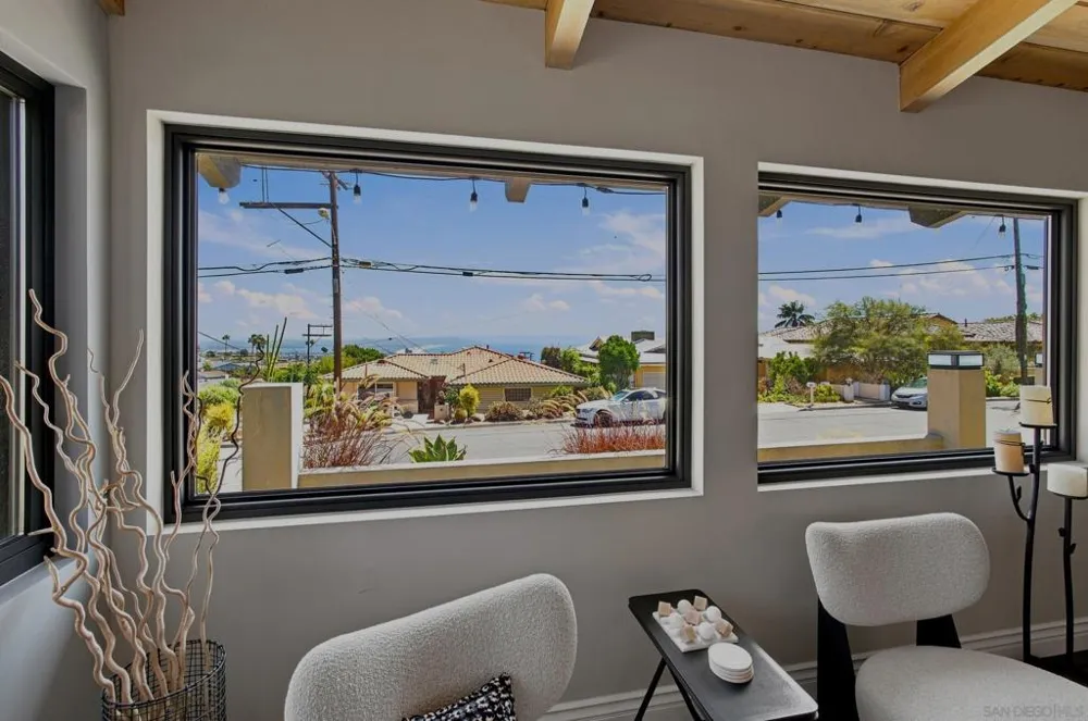 1044 Avenida Amantea La Jolla, CA 92037