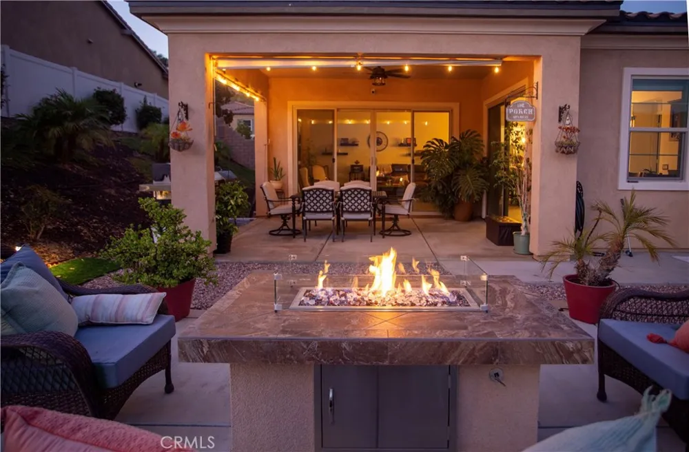 11511 Alton Corona, CA 92883