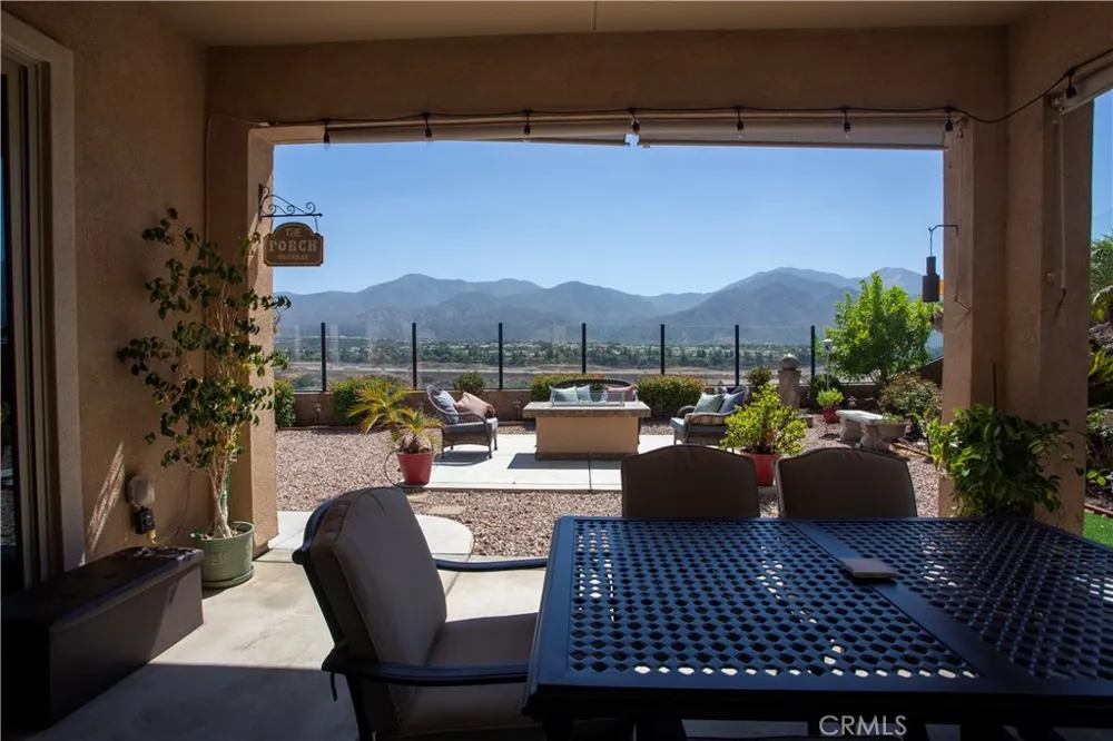 11511 Alton Corona, CA 92883