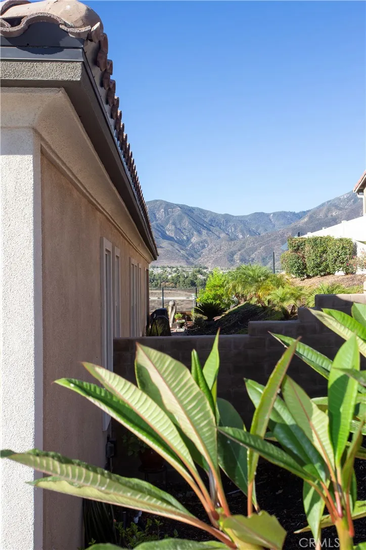 11511 Alton Corona, CA 92883