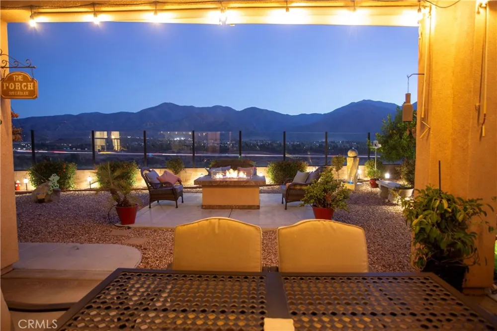 11511 Alton Corona, CA 92883