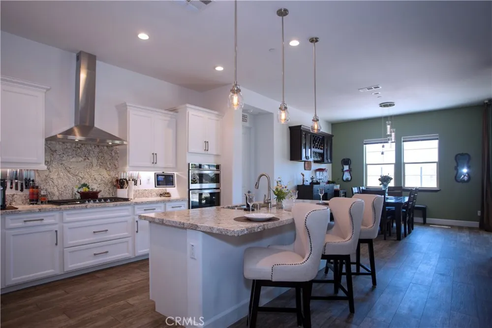11511 Alton Corona, CA 92883