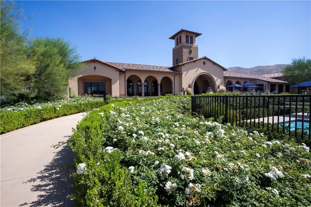 11511 Alton Corona, CA 92883