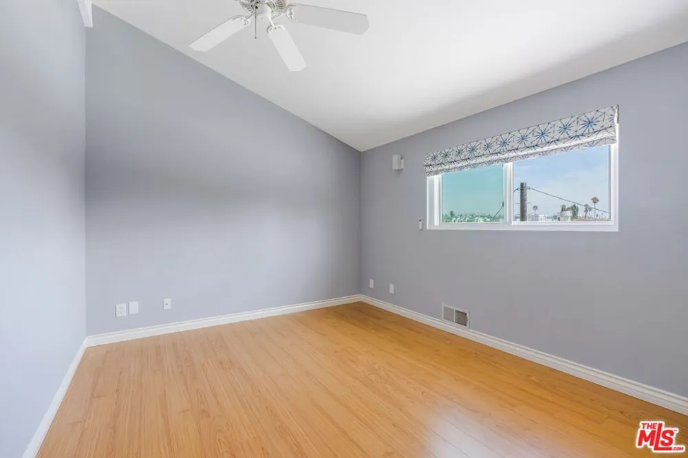3910 Moore Street #201 Los Angeles, CA 90066