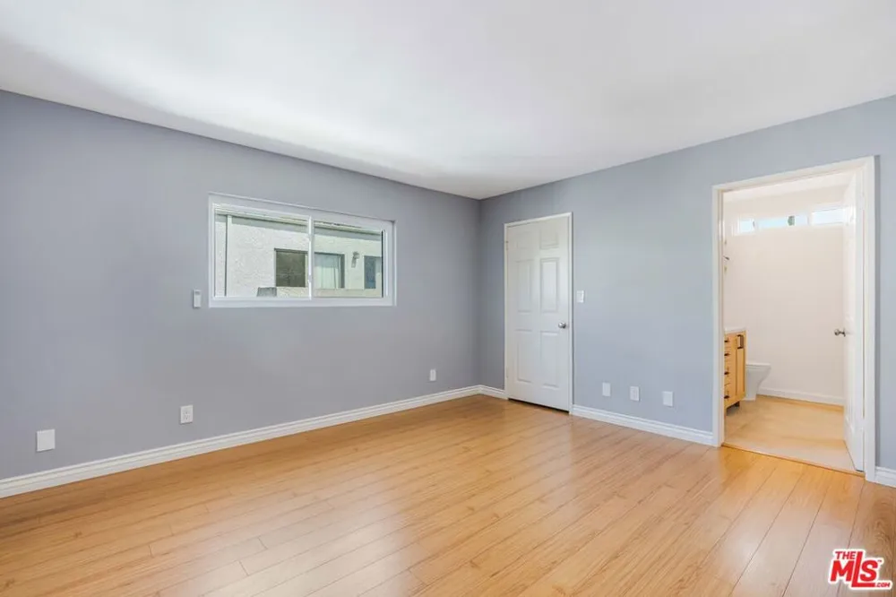 3910 Moore Street #201 Los Angeles, CA 90066