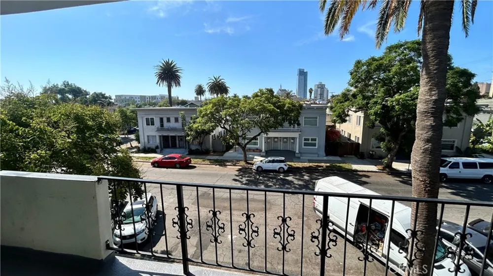 737 E 5th Long Beach, CA 90802