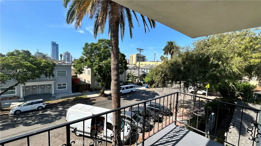737 E 5th Long Beach, CA 90802