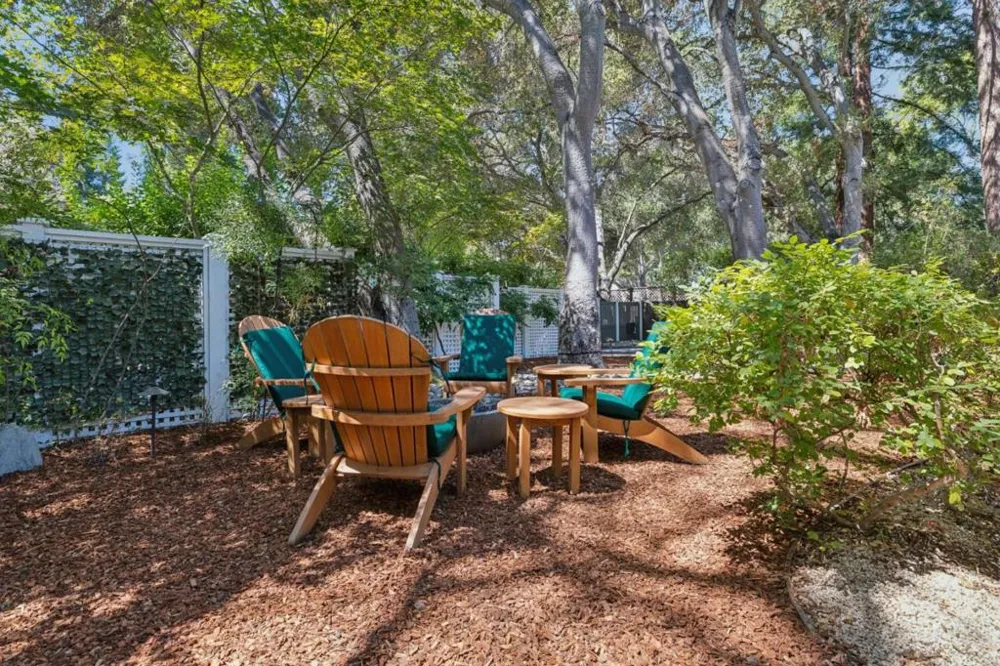 61 Lloyden Drive Atherton, CA 94027