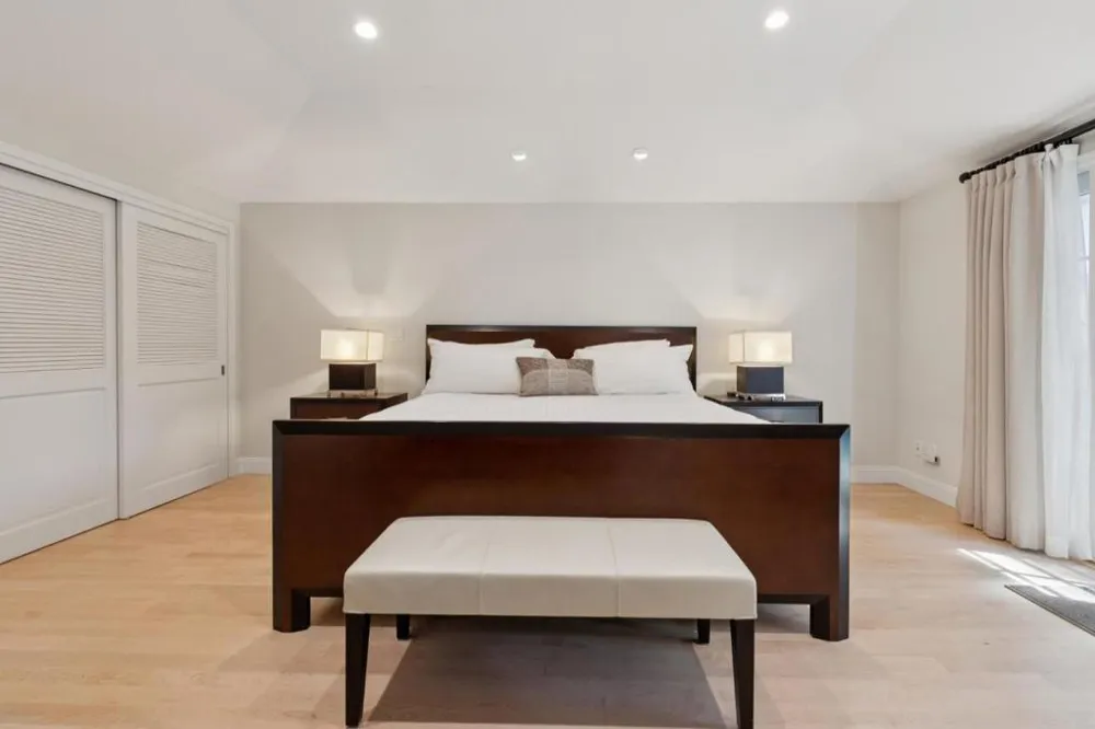 61 Lloyden Drive Atherton, CA 94027