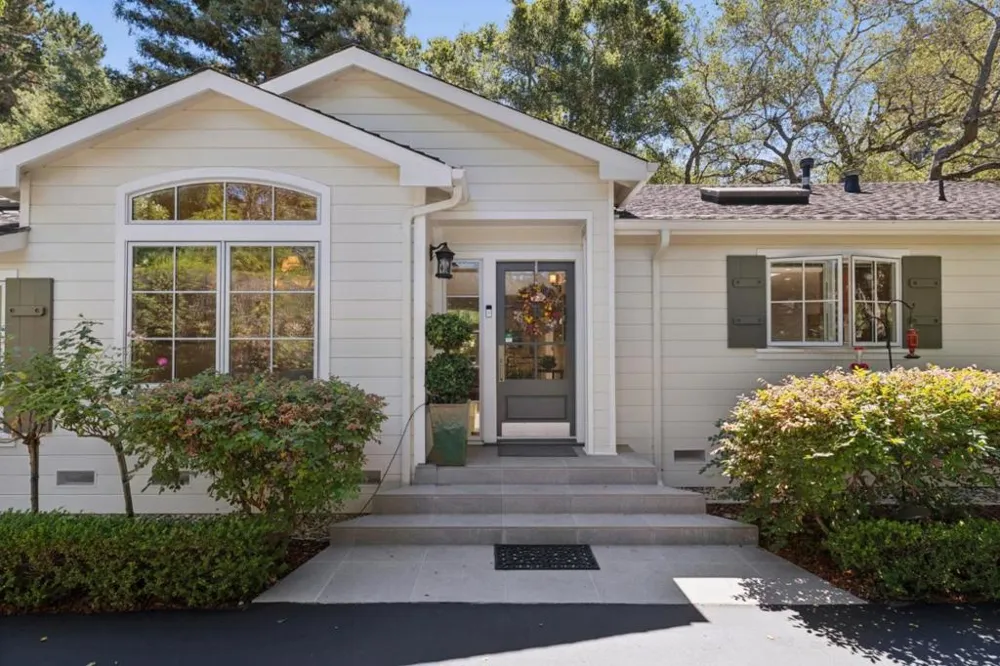 61 Lloyden Drive Atherton, CA 94027