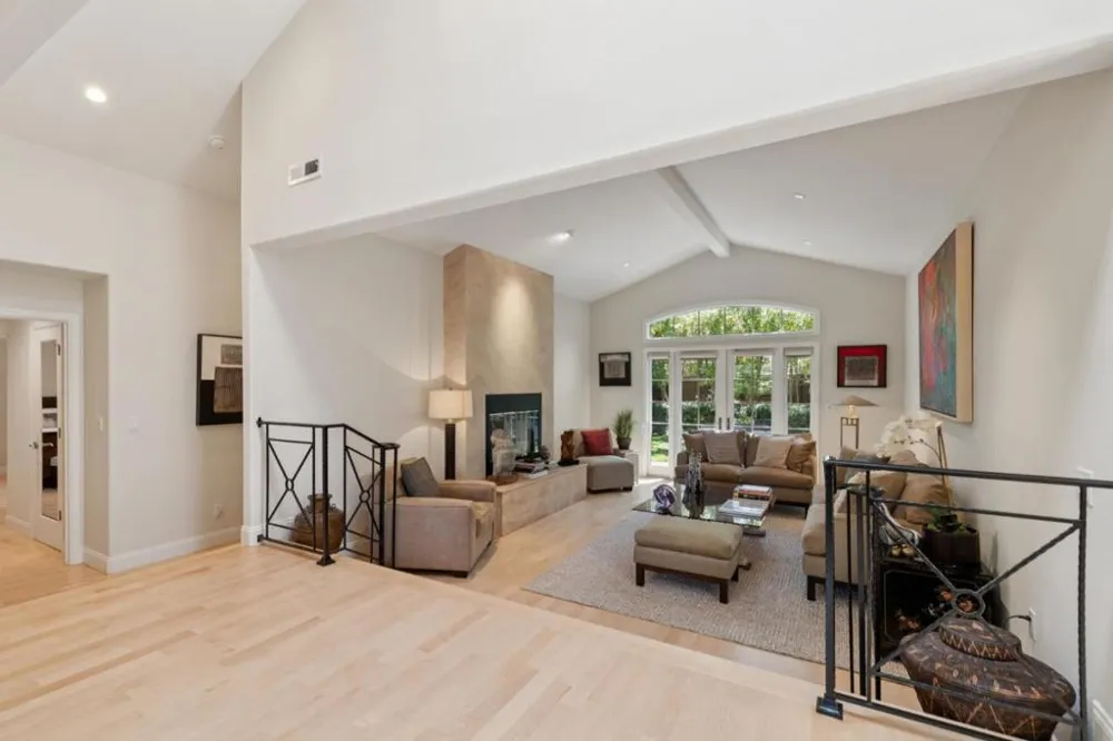 61 Lloyden Drive Atherton, CA 94027