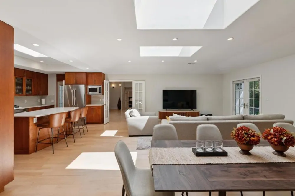 61 Lloyden Drive Atherton, CA 94027