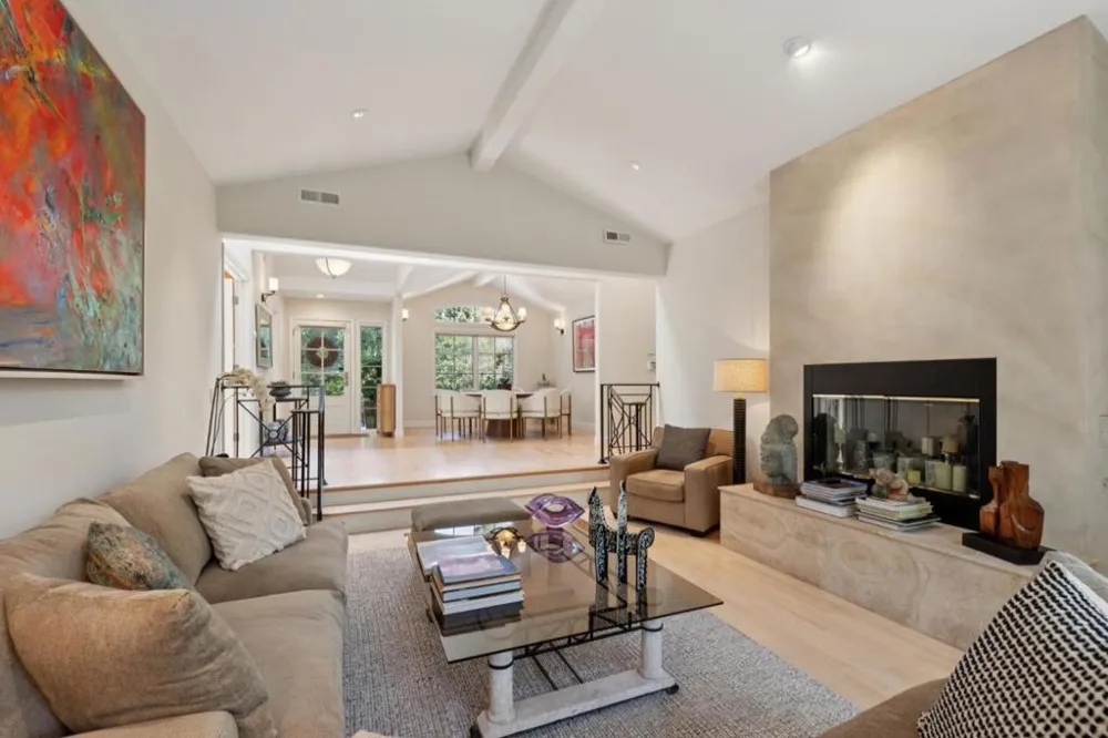 61 Lloyden Drive Atherton, CA 94027