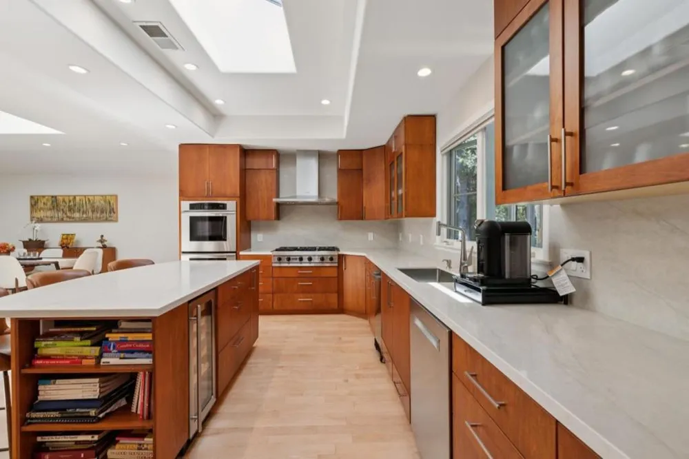 61 Lloyden Drive Atherton, CA 94027