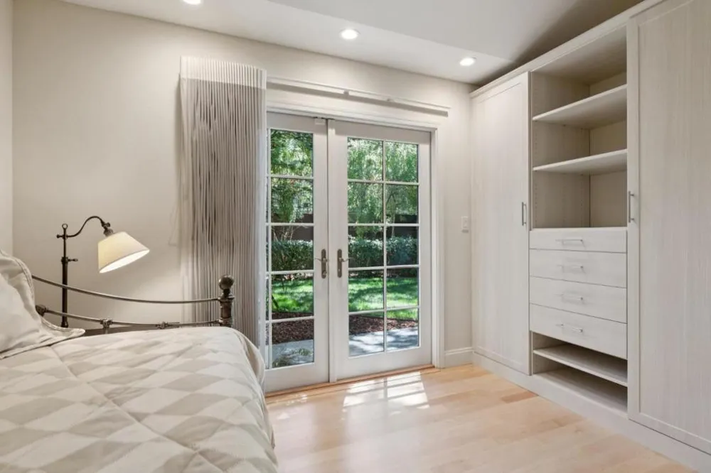 61 Lloyden Drive Atherton, CA 94027
