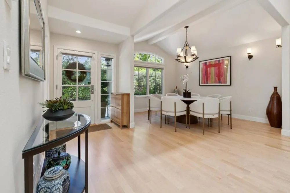 61 Lloyden Drive Atherton, CA 94027