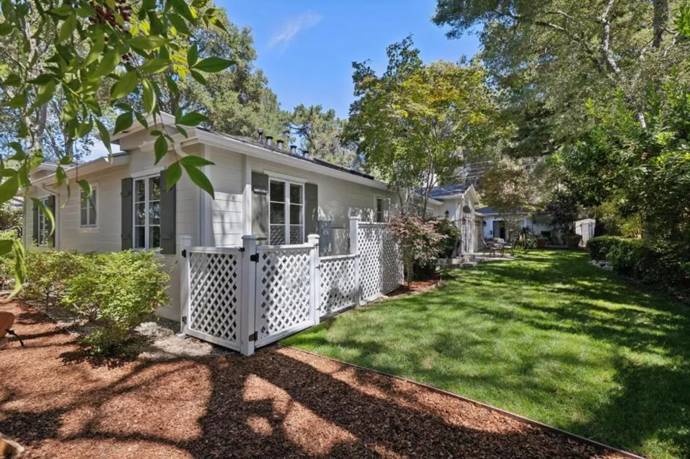 61 Lloyden Drive Atherton, CA 94027