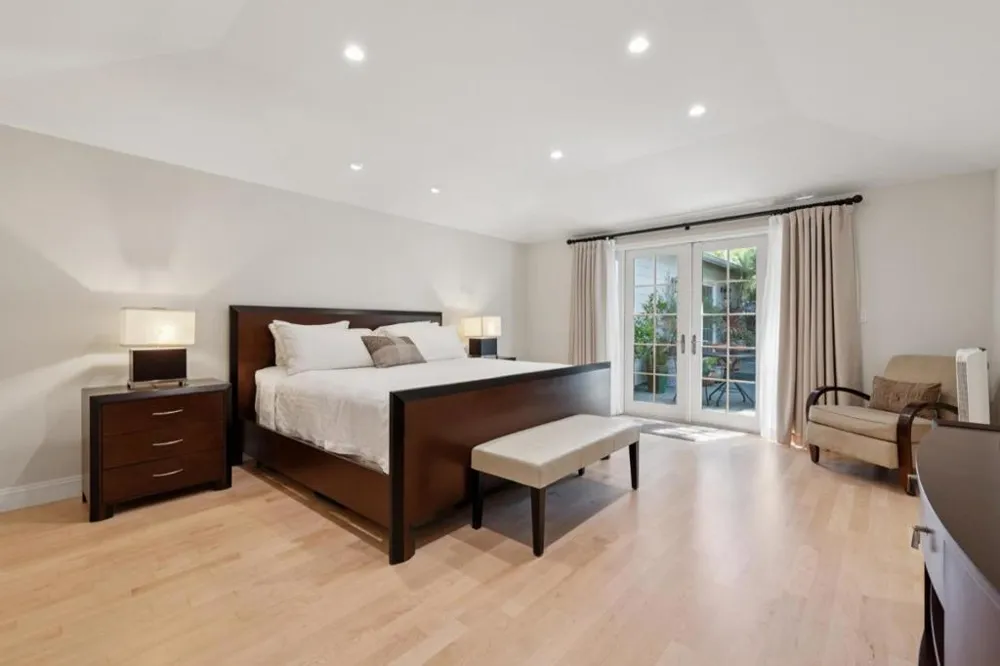 61 Lloyden Drive Atherton, CA 94027