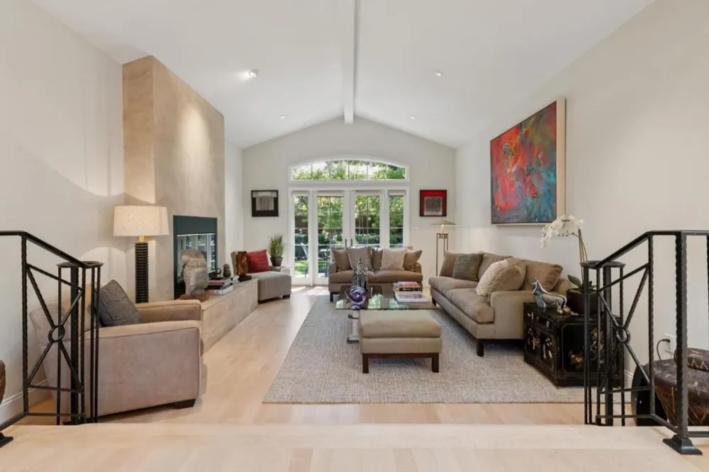 61 Lloyden Drive Atherton, CA 94027